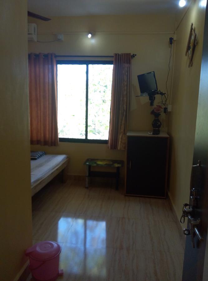 Om Shree Bed And Breakfast Harihareshwar Dış mekan fotoğraf