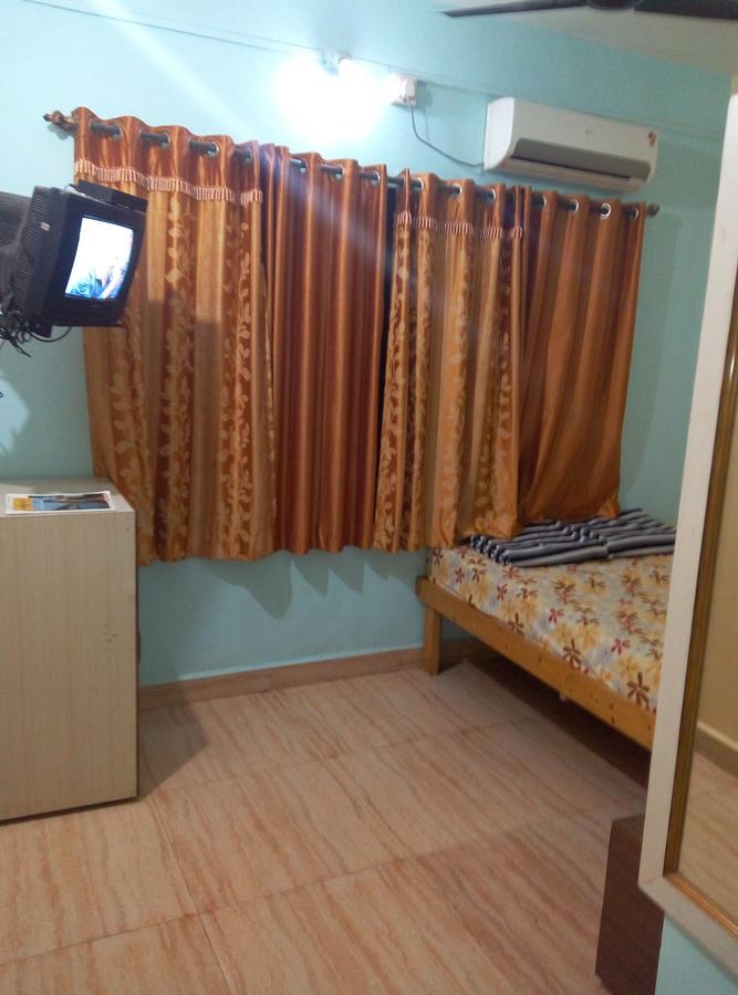 Om Shree Bed And Breakfast Harihareshwar Oda fotoğraf