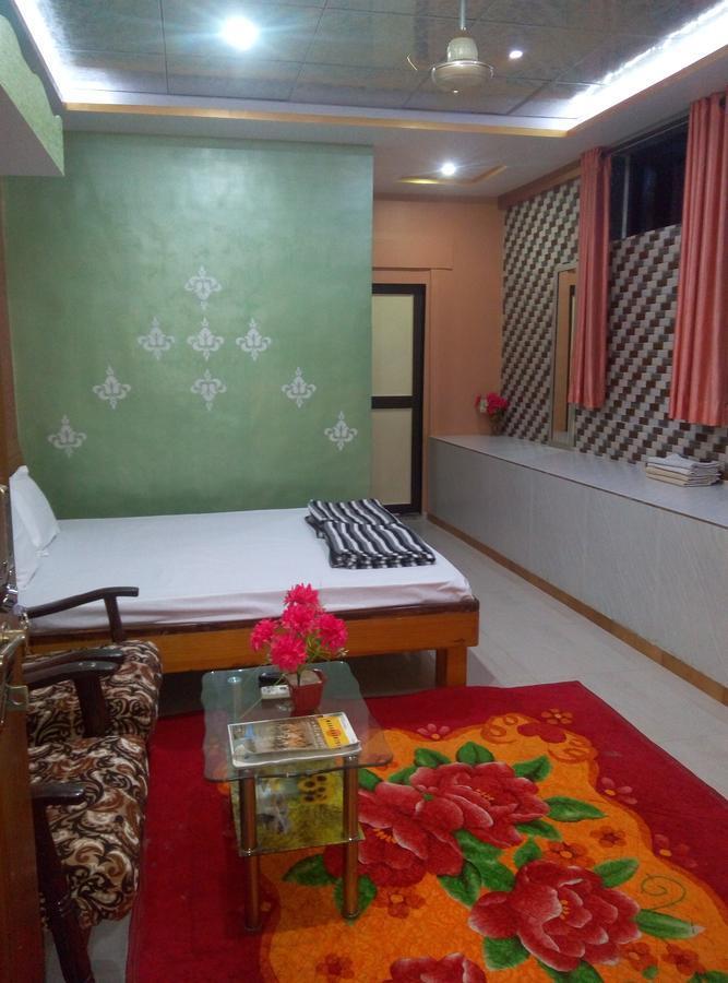 Om Shree Bed And Breakfast Harihareshwar Dış mekan fotoğraf